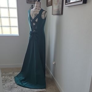 Victor Costa Butique Emerald Green Gown Dress